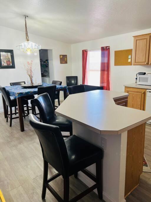 פארומפ Death Valley/Prairiefire 3Bd/2Ba Home W/ Kitchen מראה חיצוני תמונה